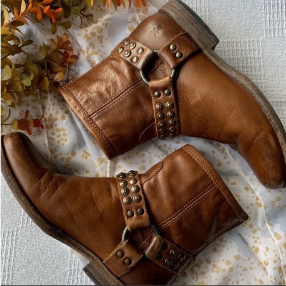 Frye Women’s Philip Studded Harness Boots brown 
size 6 - Picture 3 of 10